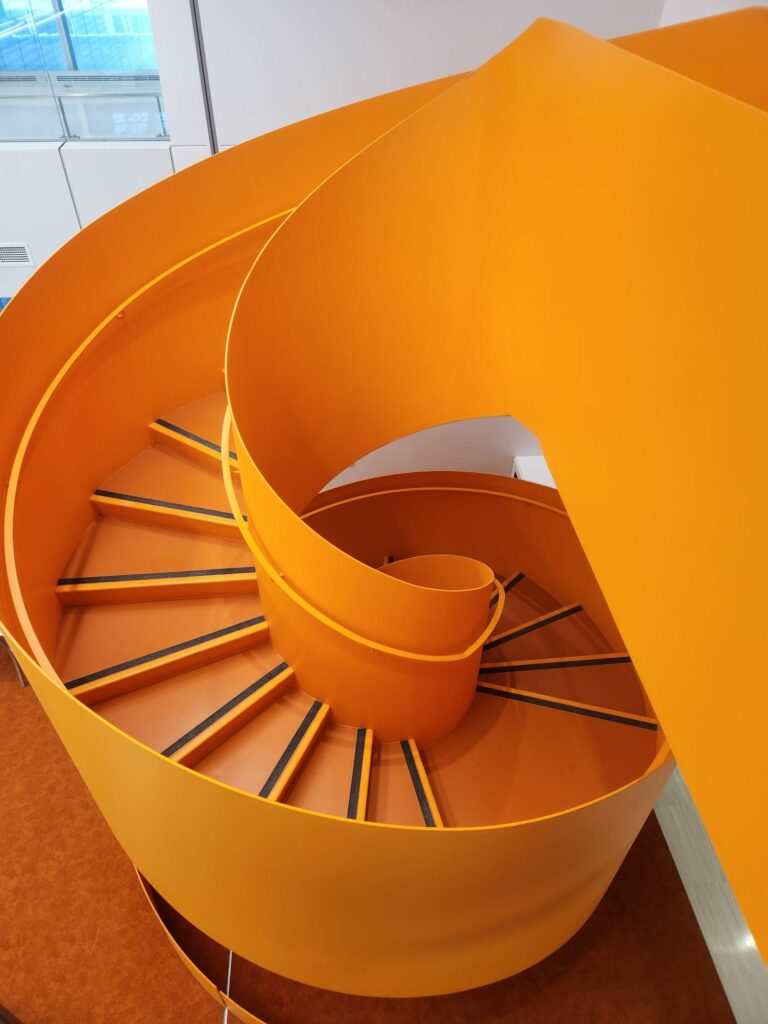 17-0029-Mometal-Structures-Escalier-Complexe-des-Sciences_Photos-analyse-vibratoire-Hugo-Olivier-1-scaled-e1770928602725