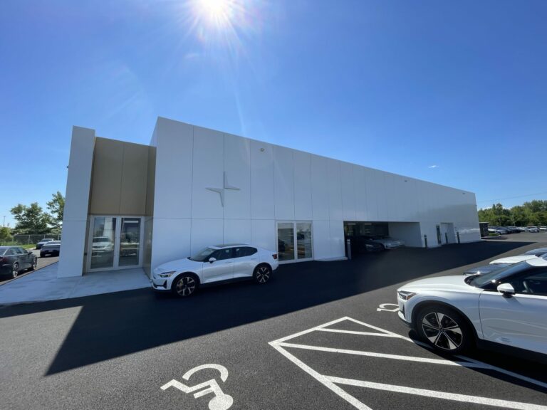 22-0221-Polestar-Montreal-Nouveau-concessionnaire-Laval-3-scaled-1.jpg