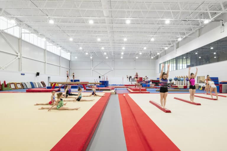 Centre-Sportif-Claude-Beaulieu_Architecture-Batiment-public-Lieu-design-Sport-et-Loisir_Credit-photo-David-Boyer-4.jpg