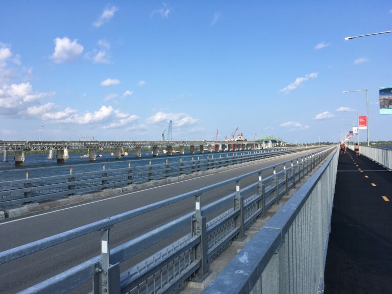 Piste-cyclable-estacade-du-pont-champlain-2-scaled-1.jpg