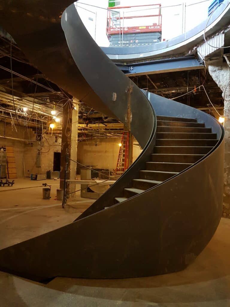 Tour-CIBC-5-scaled-1.jpg